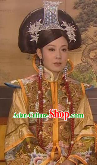 Chinese Ancient Qing Dynasty Empress Dowager of Yongzheng Manchu Dress Historical Costume for Women