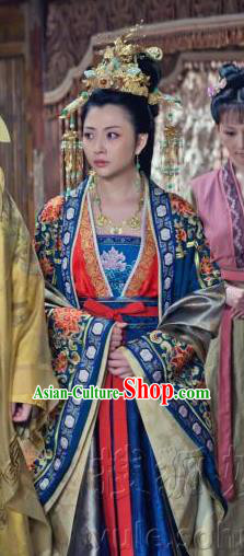 Chinese Song Dynasty Empress Wang Embroidered Dress Ancient Queen of Zhao Kuangyin Replica Costume for Women