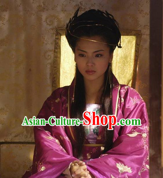 Chinese Ancient Southern Tang Dynasty Empress of Li Yu Zhou E-Huang Embroidered Replica Costume for Women