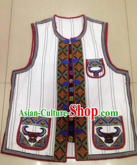 Traditional Chinese Yi Nationality Costume White Vests, China Yi Ethnic Folk Dance Clothing for Kids
