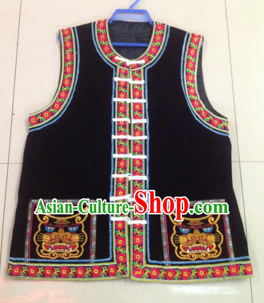 Traditional Chinese Bai Nationality Costume Embroidered Black Vests Ethnic Folk Dance Clothing for Men