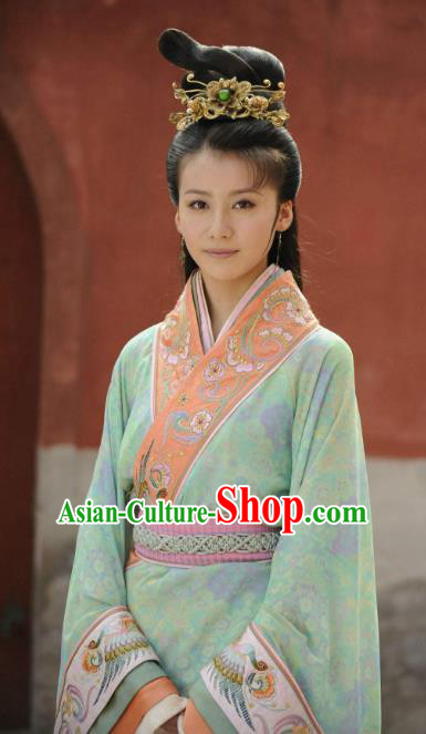 Traditional China Warring States Period Yue State Beauty Clothing Ancient Imperial Consort Embroidered Replica Costume for Women