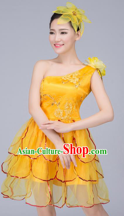 Top Grade Modern Dance Costume, Chorus Singing Group Dance Yellow Dress for Women