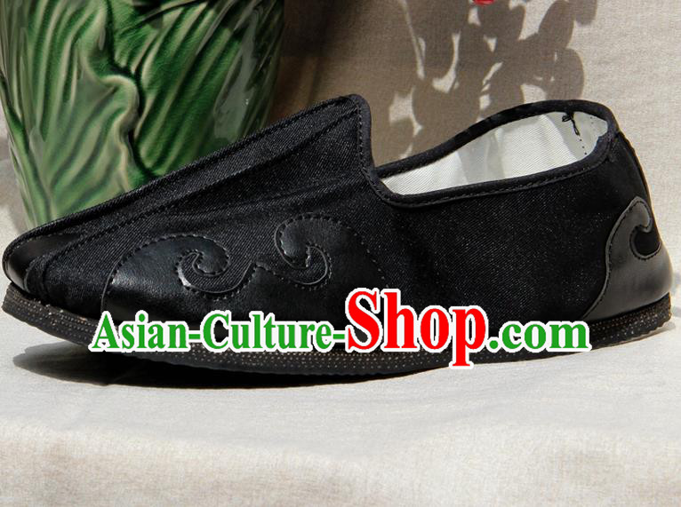 Chinese Traditional Handmade Embroidery Cloth Shoes Martial Arts Shoes Kung Fu Shoes for Men