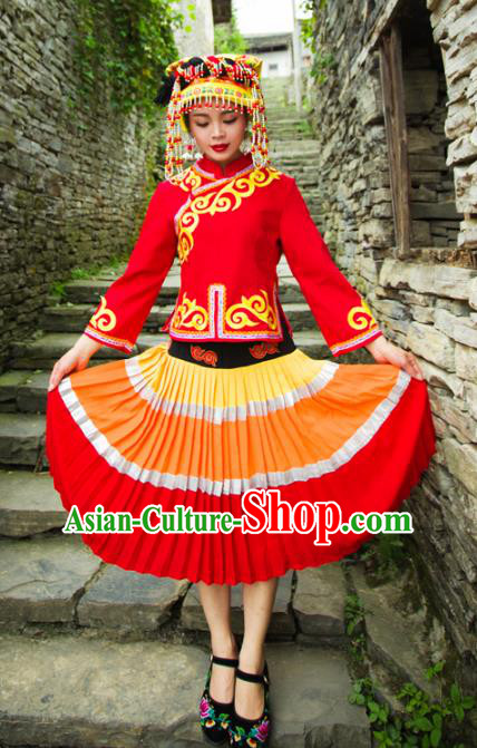 Traditional Chinese Yi Nationality Embroidered Costume, China Yi Ethnic Minority Dance Clothing and Headdress for Women