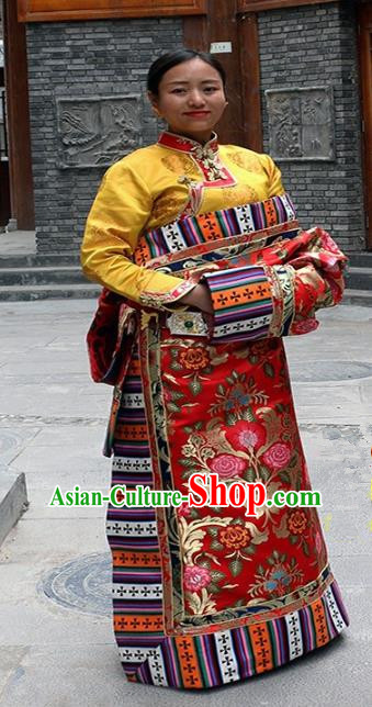 Chinese Traditional Red Tibetan Robe Minority Costume Zang Nationality Clothing for Women