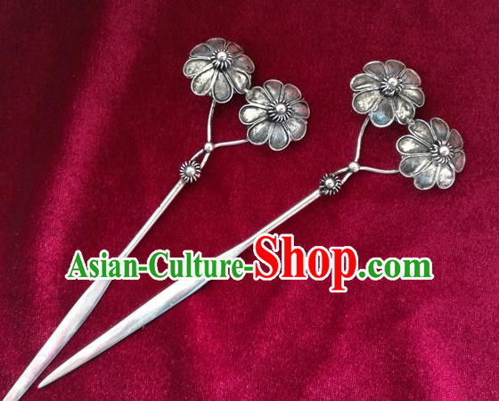 Chinese Traditional Miao Nationality Hair Clip Hair Accessories Hanfu Sliver Flowers Hairpins for Women