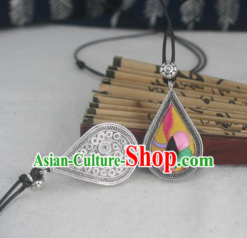 Chinese Traditional Miao Sliver Embroidered Yellow Necklace Traditional Hmong Necklet for Women
