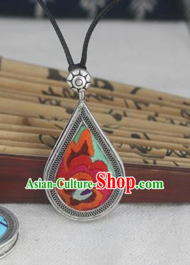 Chinese Traditional Miao Sliver Embroidered Green Necklace Traditional Hmong Necklet for Women