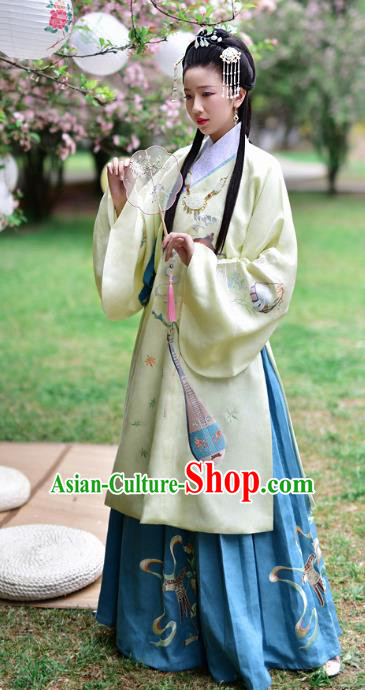 Chinese Ming Dynasty Noble Lady Embroidered Costume Ancient Debutante Hanfu Dress for Women