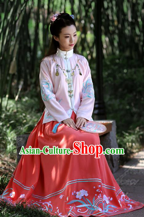 Chinese Ancient Nobility Lady Hanfu Dress Ming Dynasty Princess Embroidered Costumes and Jewelry Accessories for Women