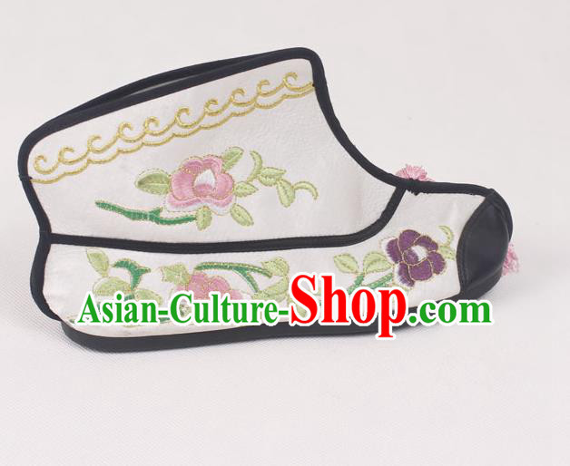 Chinese Traditional Beijing Opera Embroidered Boots Peking Opera Blues White Cloth Shoes for Women