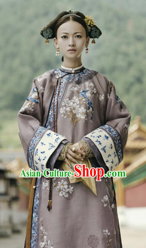 Chinese Ancient Qing Dynasty Imperial Consort Ling Story of Yanxi Palace Embroidered Costumes and Headpiece Complete Set
