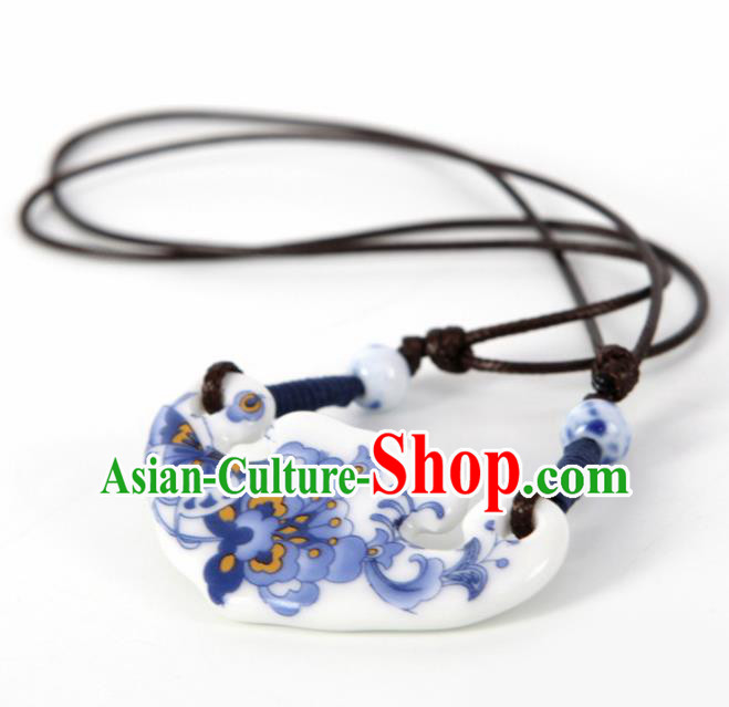 Top Grade Chinese Handmade Printing Blue Peony Jingdezhen Ceramics Necklace for Women