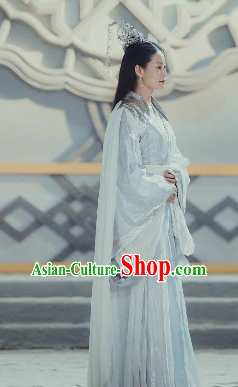 Chinese Ancient Peri Hanfu Dress The Honey Sank Like Frost Queen Costumes and Headpiece for Women