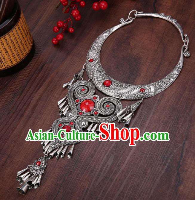 Chinese Traditional Jewelry Accessories Miao Minority Wedding Carving Red Necklace for Women