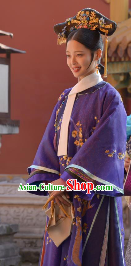 Chinese Ancient Qing Dynasty Ruyi Royal Love in the Palace Manchu Imperial Consort Costumes and Headpiece for Rich Women