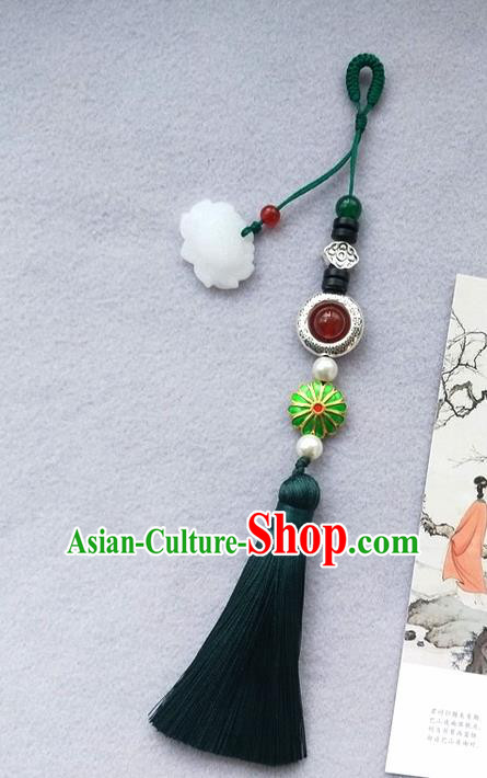 Chinese Traditional Hanfu Green Tassel Lotus Brooch Pendant Ancient Cheongsam Breastpin Accessories for Women