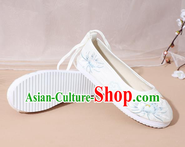 Chinese National Embroidery Lotus White Hanfu Shoes Traditional Princess Shoes Embroidered Shoes for Women
