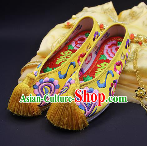 Traditional Chinese Handmade Embroidered Yellow Shoes Hanfu Wedding Shoes National Cloth Shoes for Women