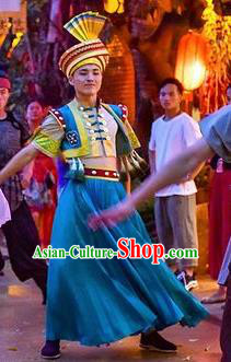 Chinese The Romantic Show of Guilin Stage Performance Zhuang Nationality Bridegroom Dance Costume for Men