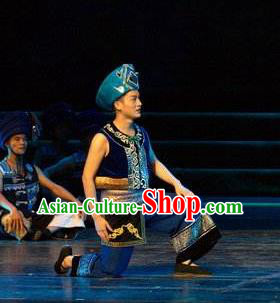 Chinese Thorn Quinoa Flowers Tujia Nationality Clothing Stage Performance Dance Costume for Men