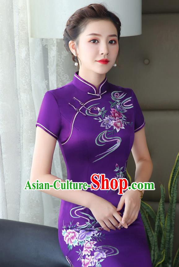 Traditional Chinese Embroidered Purple Silk Cheongsam Mother Tang Suit Qipao Dress for Women