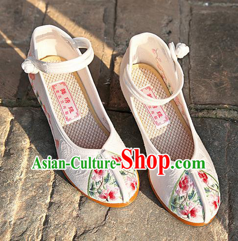 Chinese National White Embroidered Shoes Traditional Hanfu Shoes Opera Shoes Wedding Bride Shoes for Women