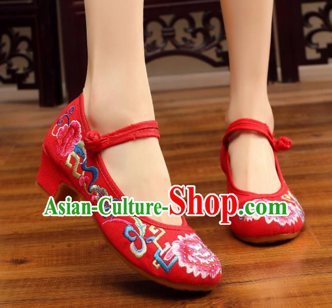 Traditional Chinese Old Beijing Embroidery Peony Red Shoes Embroidered Shoes Cloth Shoes for Women