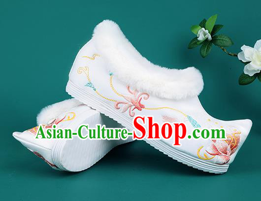 Chinese Traditional Embroidered Flowers Winter White Boots Hanfu Shoes Cloth Boots for Women