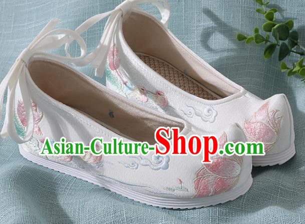 Chinese Handmade Embroidered Mandarin Duck Lotus White Shoes Traditional Ming Dynasty Hanfu Shoes Princess Shoes for Women
