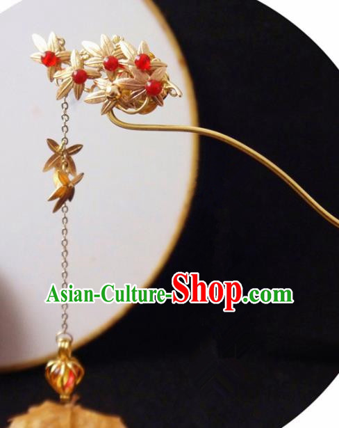 Chinese Ancient Hair Accessories Golden Maple Leaf Hairpins Traditional Bride Hanfu Tassel Hair Clip for Women