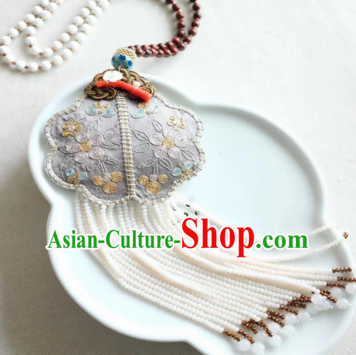 Chinese Traditional Jewelry Accessories Classical Pressure Embroidered Tassel Brooch for Women