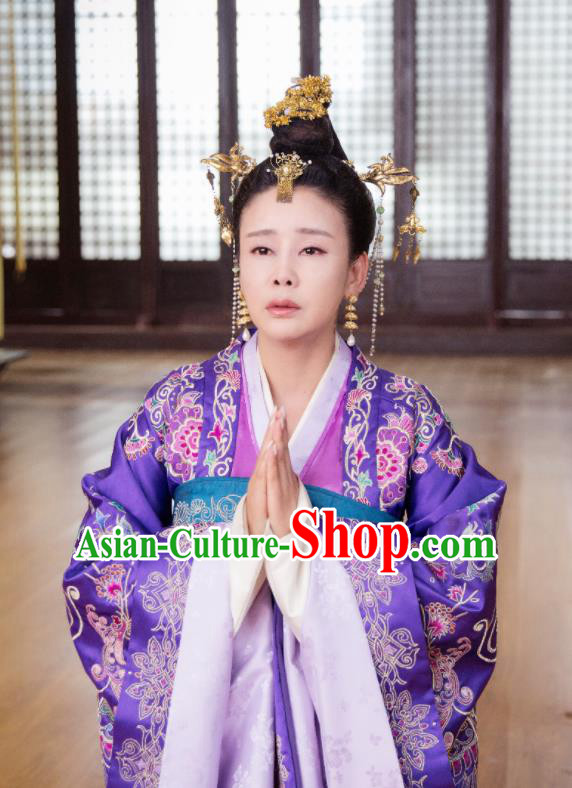 Chinese Ancient Drama Queen Dugu Northern Zhou Dynasty Queen Dowager Embroidered Historical Costume and Headpiece for Women