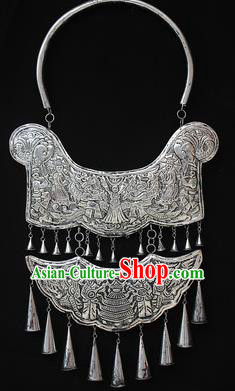 Chinese Traditional Miao Nationality Sliver Necklet Hmong Wedding Carving Necklace for Women