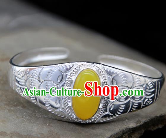 Chinese Traditional Ethnic Ceregat Bracelet Handmade Zang Nationality Sliver Bangle for Women