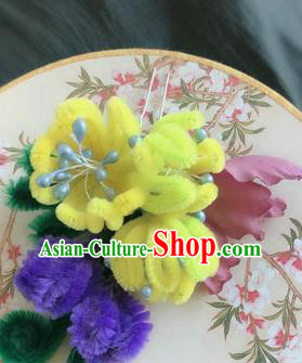 Traditional Chinese Ancient Qing Dynasty Yellow Velvet Flowers Hairpins Handmade Palace Hair Accessories for Women