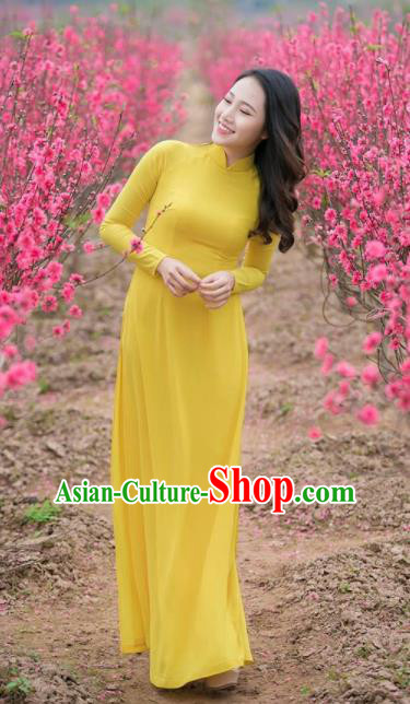 Asian Vietnam Traditional Cheongsam Vietnamese Bride Classical Yellow Aodai Qipao Dress for Women