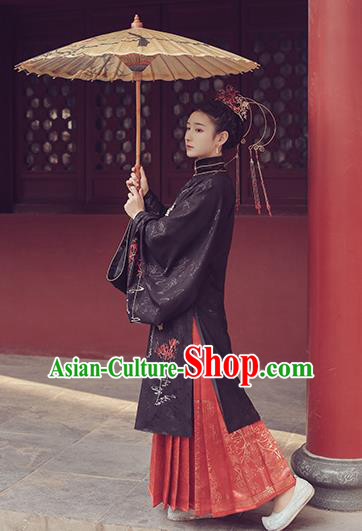 Ancient Chinese Ming Dynasty Nobility Lady Hanfu Dress Traditional Court Bride Embroidered Historical Costume for Women