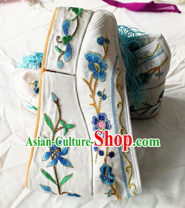 Chinese Traditional Beijing Opera Diva White Shoes Ancient Princess Hanfu Embroidered Shoes for Adults