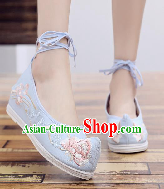 Asian Chinese National Blue Embroidered Peony Shoes Dance Cloth Shoes Traditional Hanfu Shoes for Women