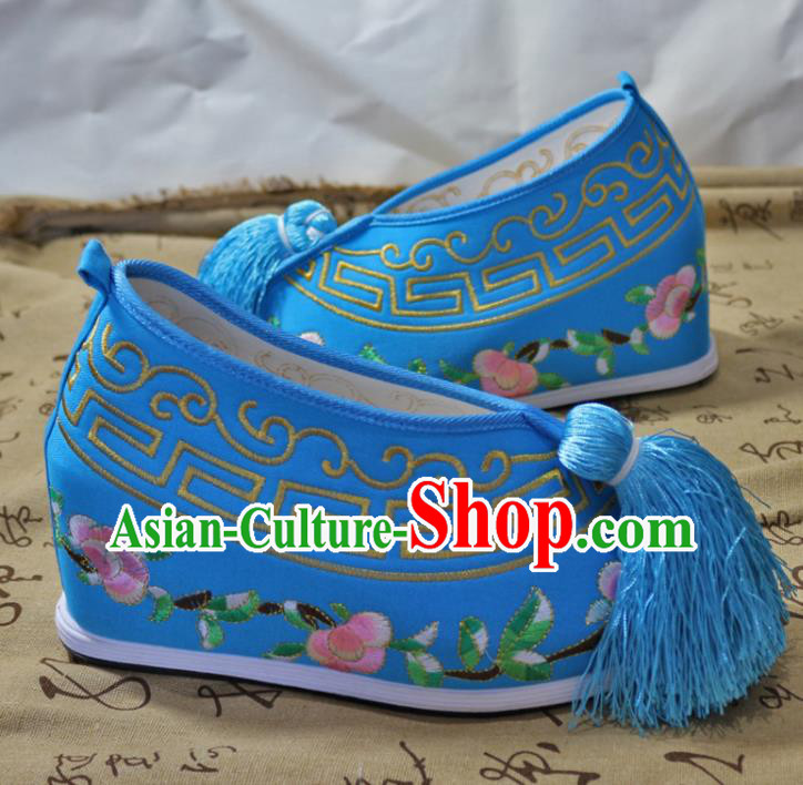 Asian Chinese Traditional Beijing Opera Blue Embroidered Shoes Ancient Princess Shoes Hanfu Shoes for Women