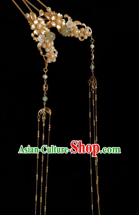 Chinese Ancient Empress Green Chalcedony Pearls Hairpins Hair Accessories Handmade Ming Dynasty Hanfu Golden Tassel Hair Stick