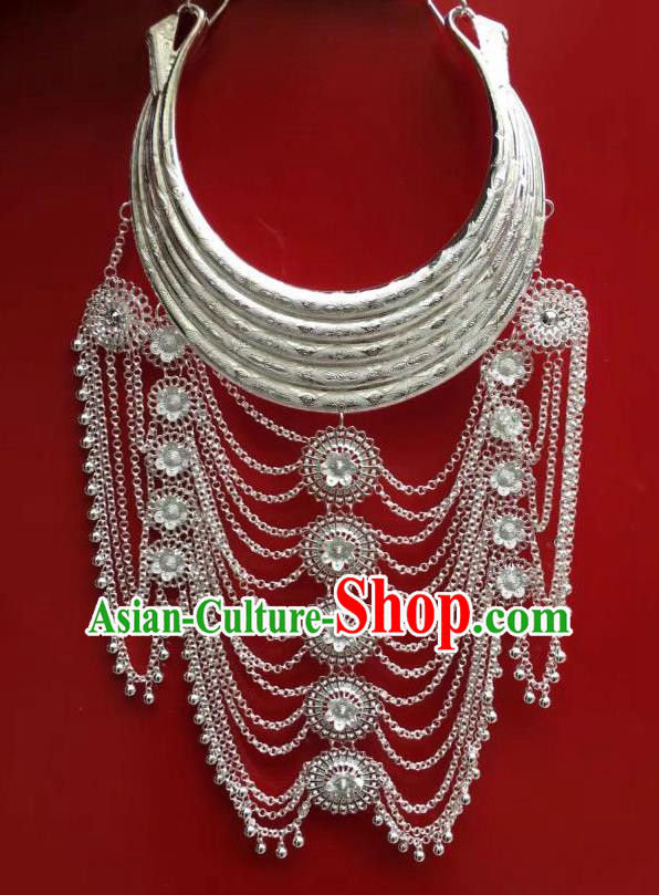 Chinese Handmade Longevity Lock Silver Carving Necklace Yunnan Miao Ethnic Nationality Jewelry Accessories