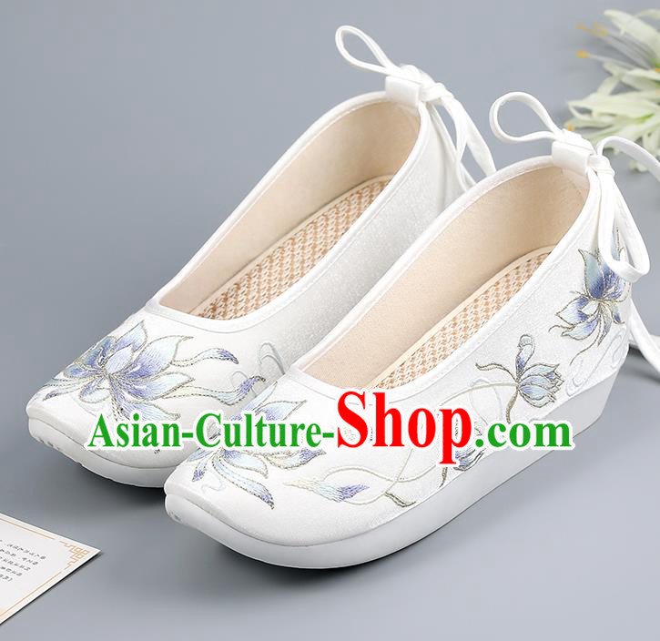 China Embroidered Epiphyllum Shoes Ancient Court Shoes Traditional Hanfu Shoes Ming Dynasty Princess Shoes