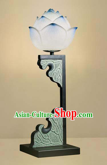 China Traditional Home Decorations Iron Art Blue Lotus Table Lamp Handmade Palace Desk Lantern