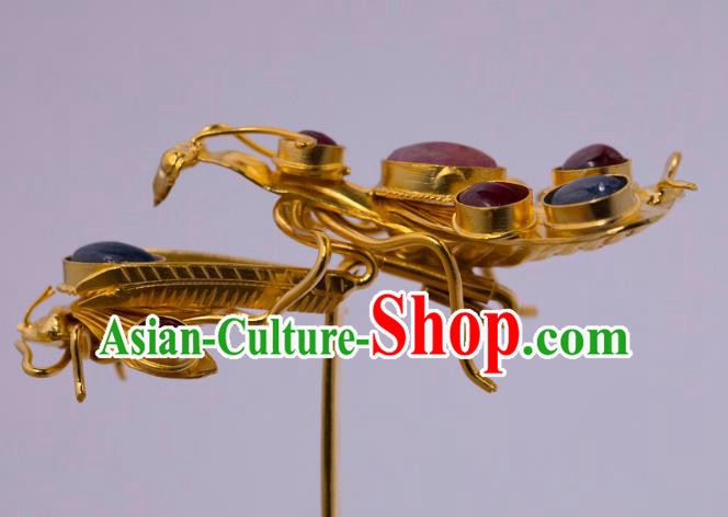 China Traditional Ming Dynasty Court Golden Hair Stick Handmade Hair Accessories Ancient Queen Gems Mantis Hairpin