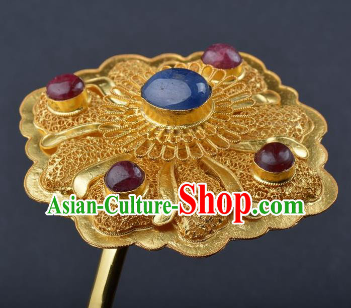 China Ancient Empress Gems Hair Stick Handmade Palace Hair Jewelry Traditional Ming Dynasty Queen Golden Hairpin