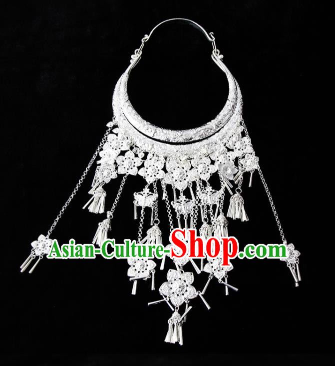 Chinese Traditional Miao Nationality Silver Necklace Handmade Ethnic Jewelry Accessories for Women