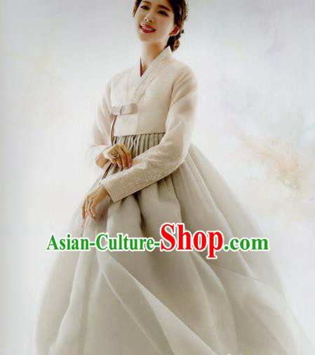 Korean Traditional Hanbok Bride Beige Blouse and Grey Dress Outfits Asian Korea Fashion Costume for Women